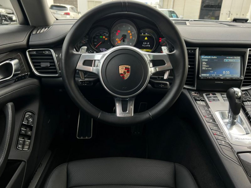 ポルシェ パナメーラ 中古車