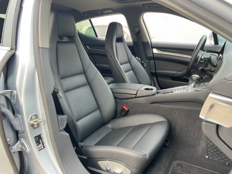 ポルシェ パナメーラ 中古車