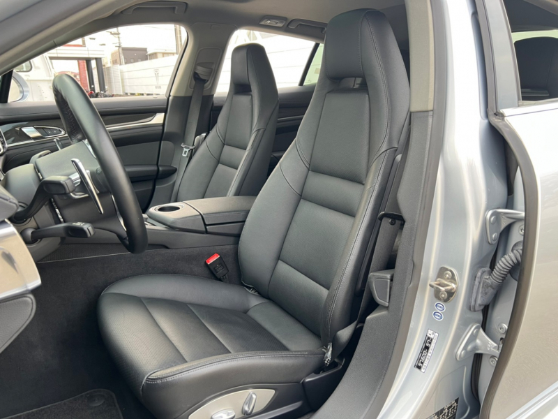 ポルシェ パナメーラ 中古車