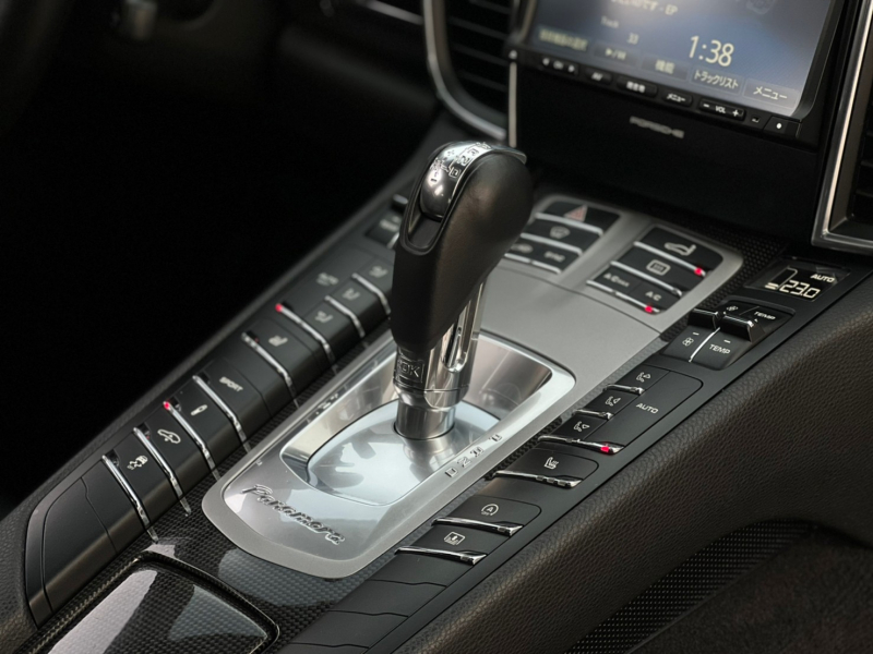 ポルシェ パナメーラ 中古車