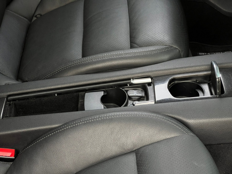 ポルシェ パナメーラ 中古車