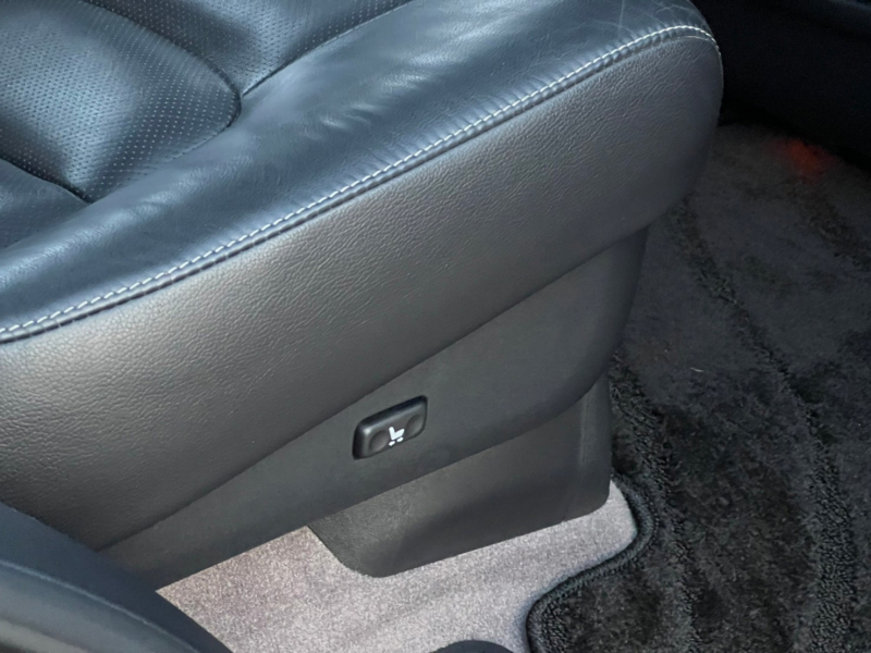 トヨタ ランドクルーザー 中古車