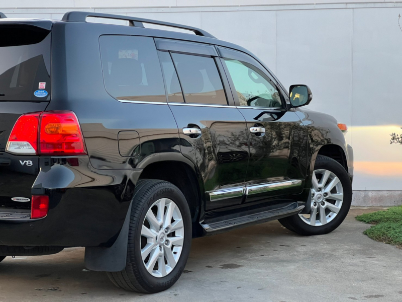 トヨタ ランドクルーザー 中古車