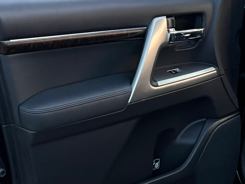 トヨタ ランドクルーザー 中古車