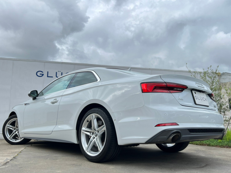アウディ A5 中古車