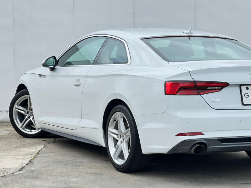アウディ A5 中古車