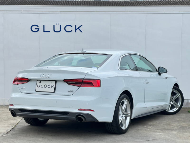 アウディ A5 中古車