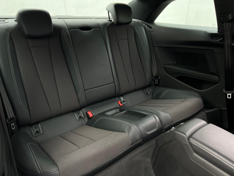 アウディ A5 中古車