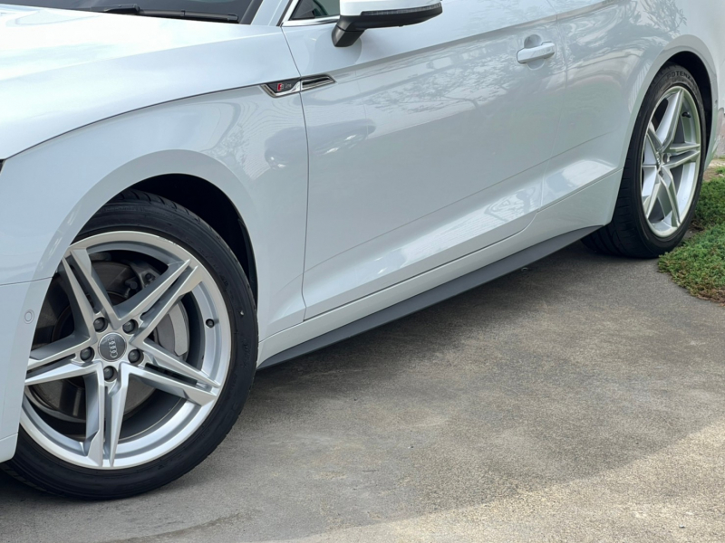 アウディ A5 中古車