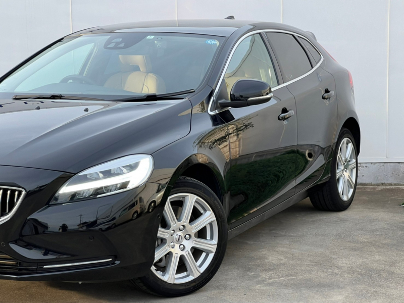 ボルボ V40 中古車