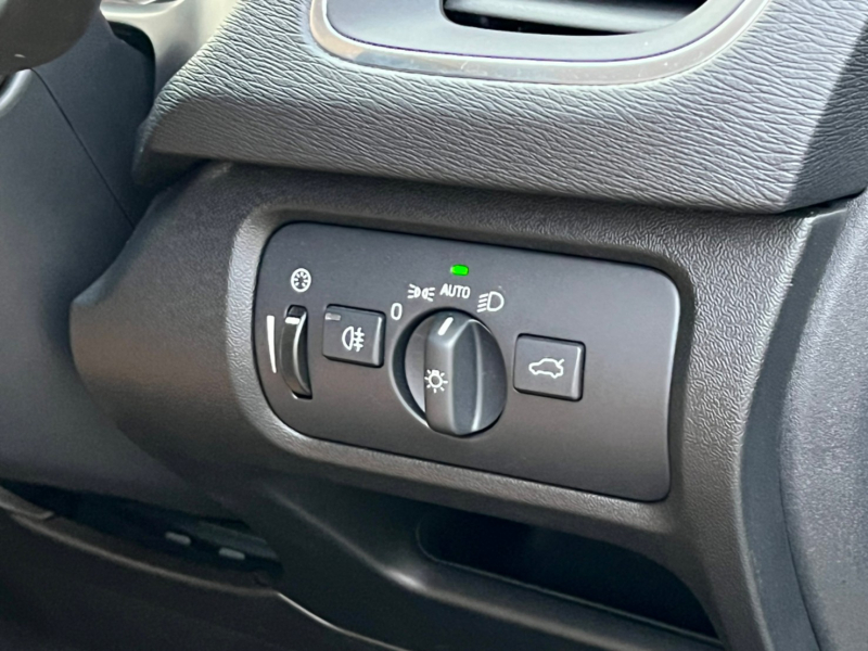 ボルボ V40 中古車