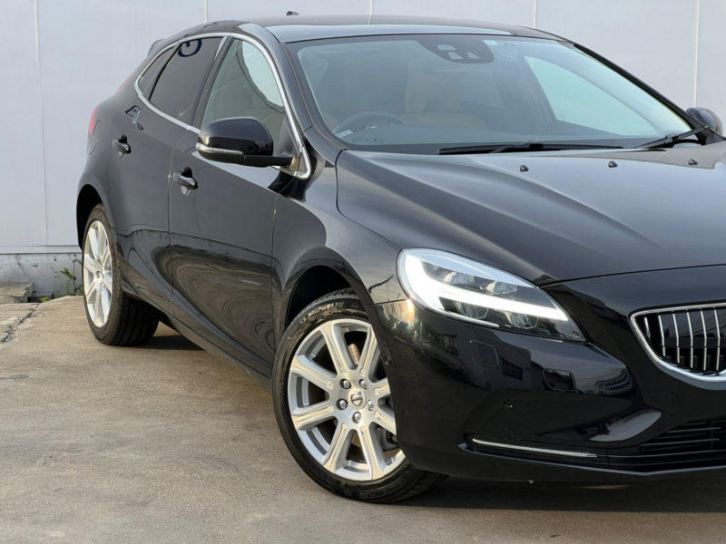 ボルボ V40 中古車