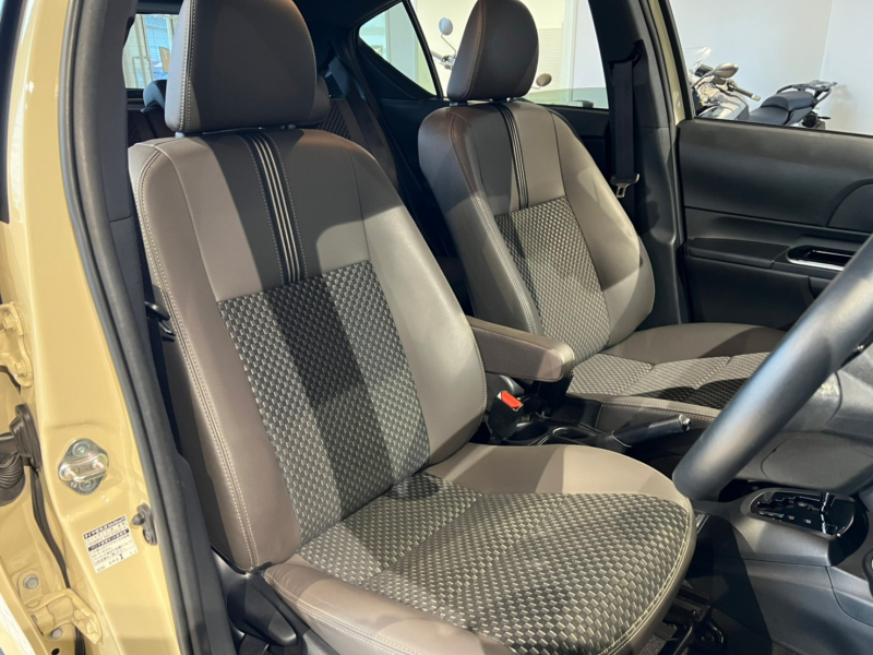 トヨタ アクア 中古車