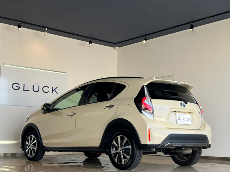 トヨタ アクア 中古車