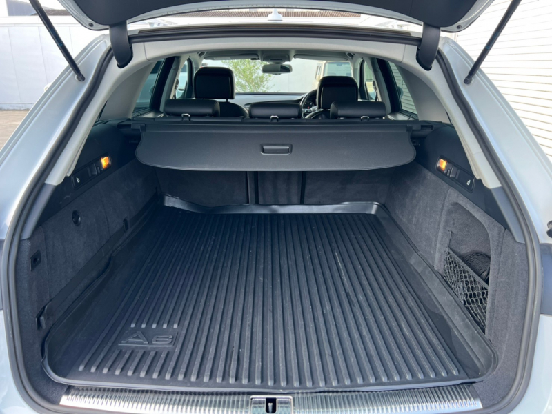 アウディ A6 中古車