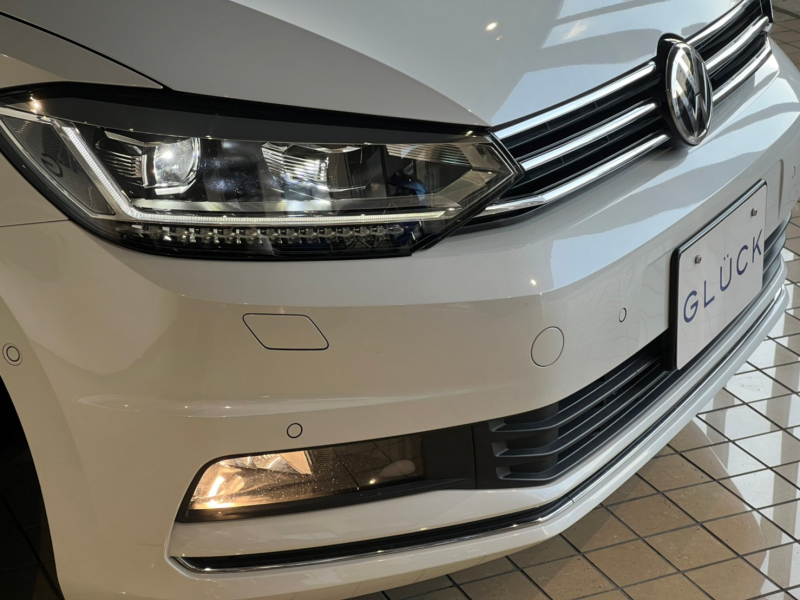 フォルクスワーゲン ゴルフトゥーラン 中古車