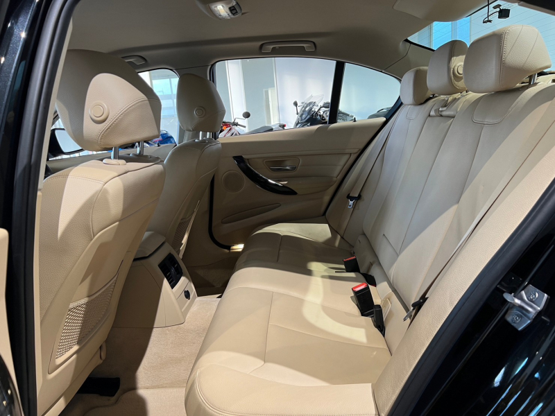 BMW 3シリーズ 中古車