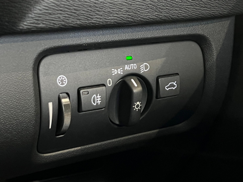 ボルボ V40 中古車