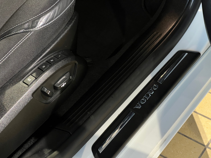 ボルボ V40 中古車