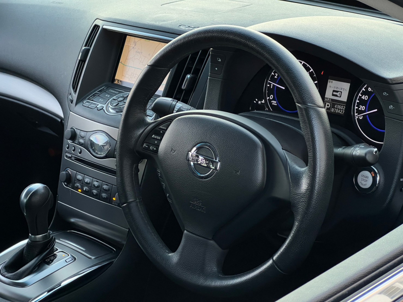 日産 スカイライン 中古車