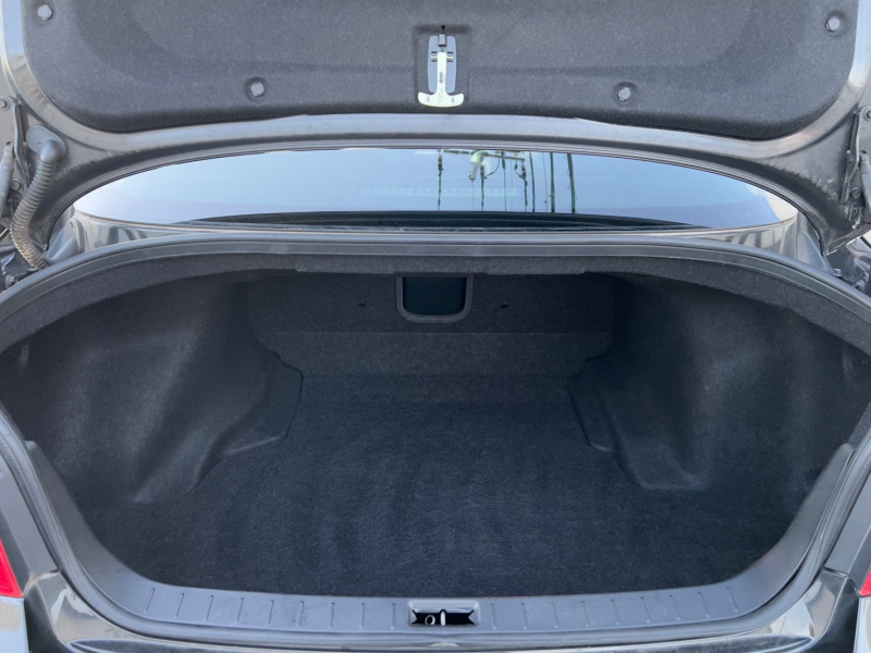 日産 スカイライン 中古車