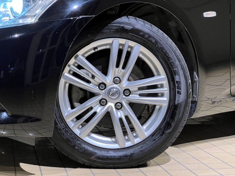 日産 スカイライン 中古車