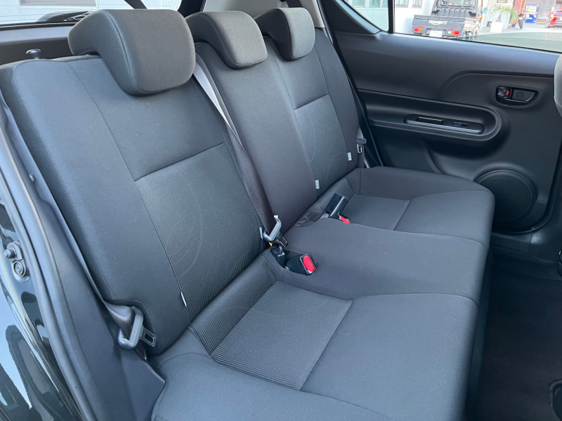 トヨタ アクア 中古車