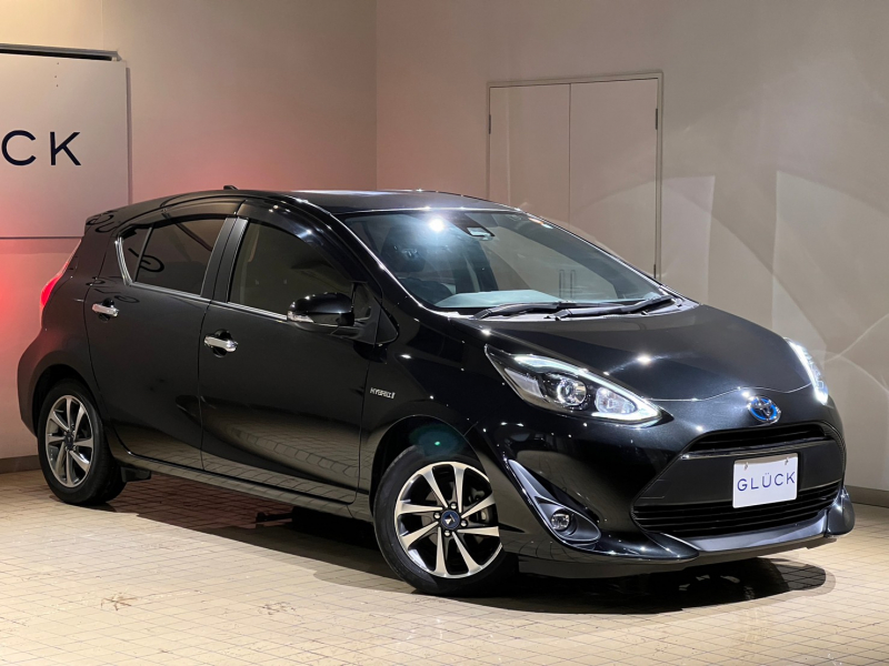 トヨタ アクア 中古車