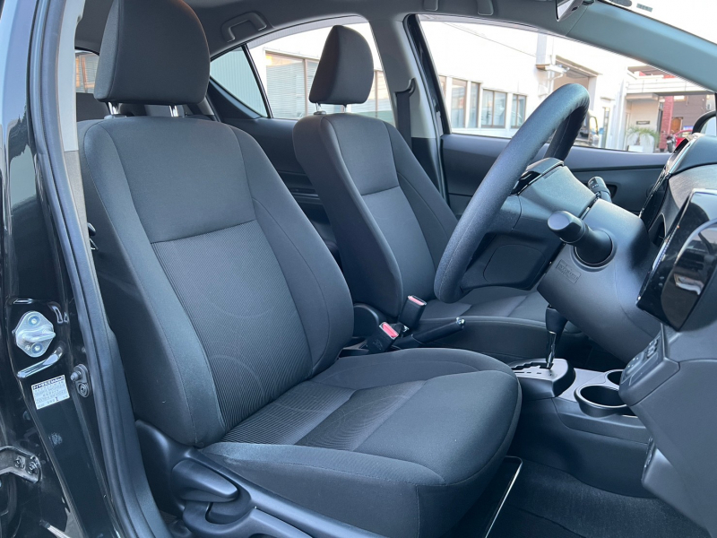 トヨタ アクア 中古車