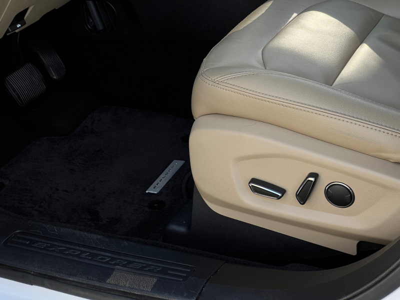 フォード エクスプローラー 中古車