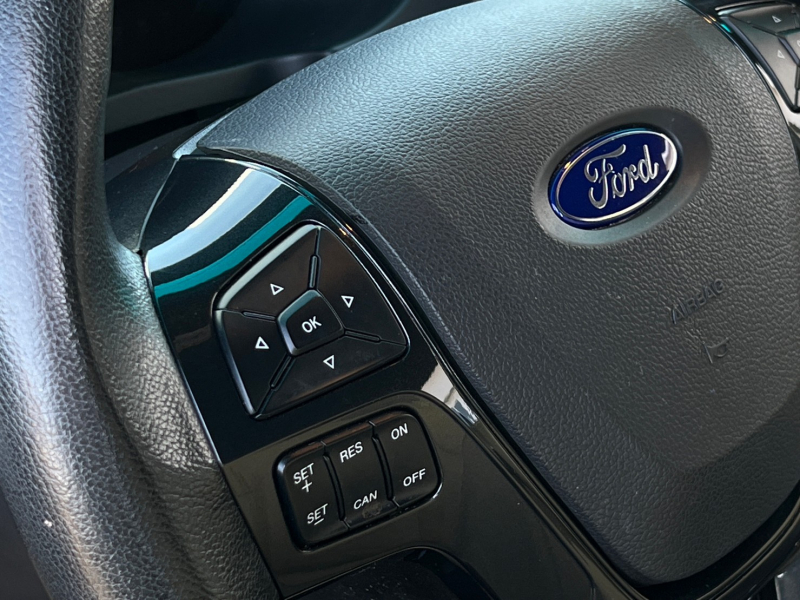 フォード エクスプローラー 中古車