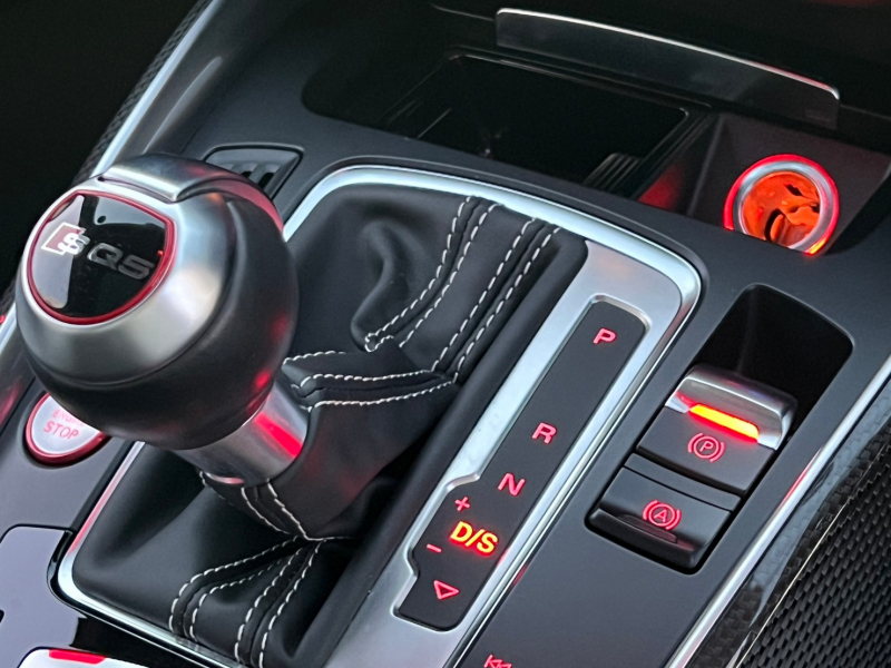 アウディ SQ5 中古車