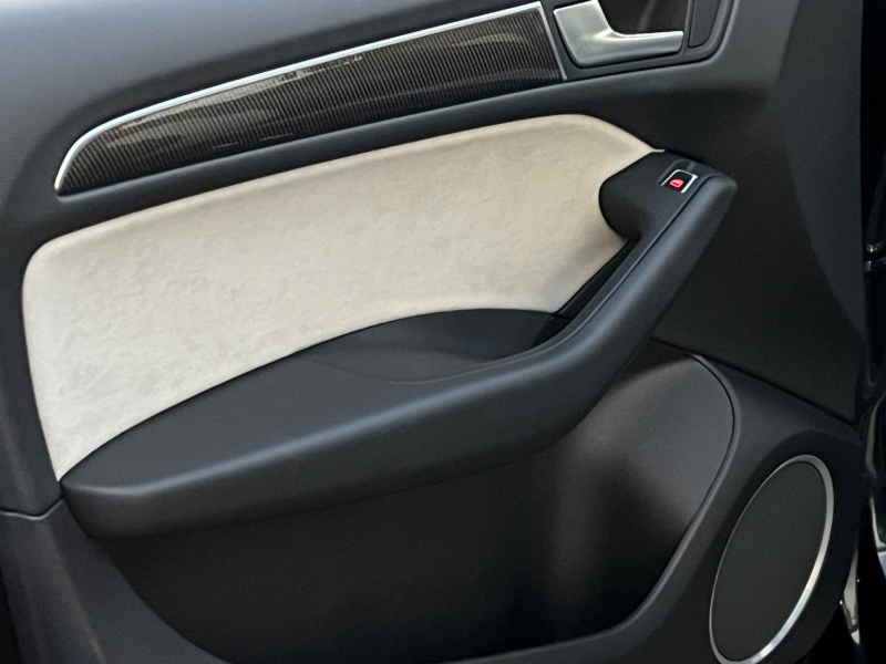 アウディ SQ5 中古車