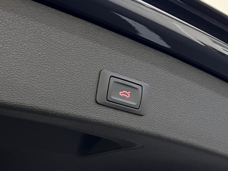 アウディ SQ5 中古車