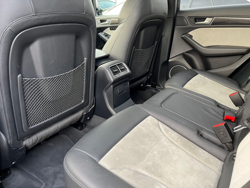 アウディ SQ5 中古車