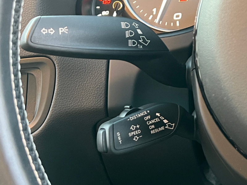 アウディ SQ5 中古車