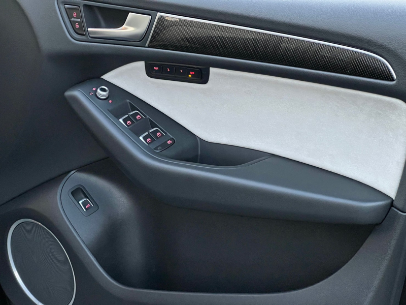 アウディ SQ5 中古車