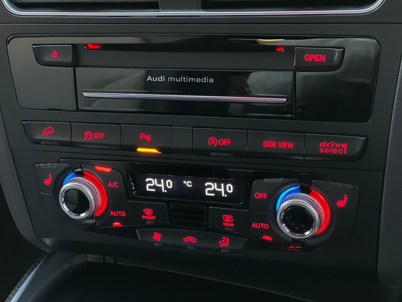 アウディ SQ5 中古車