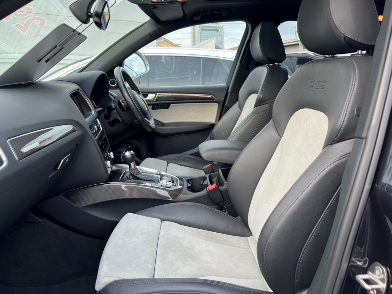アウディ SQ5 中古車