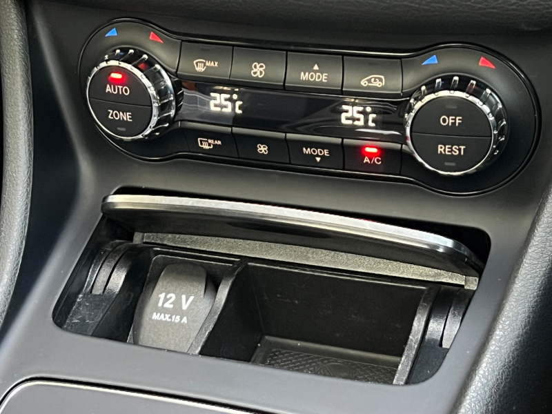 メルセデスベンツ GLA 中古車