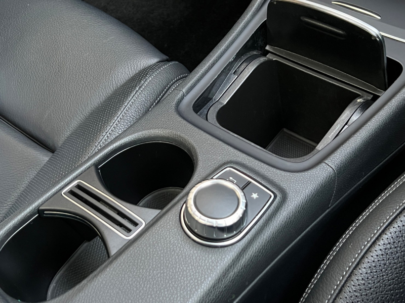 メルセデスベンツ GLA 中古車