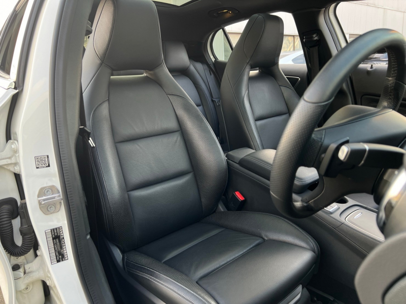 メルセデスベンツ GLA 中古車