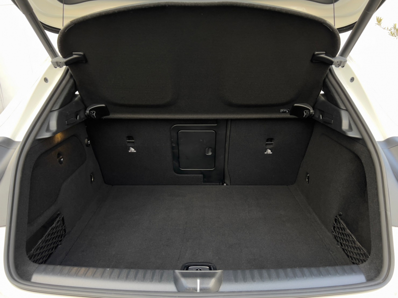 メルセデスベンツ GLA 中古車