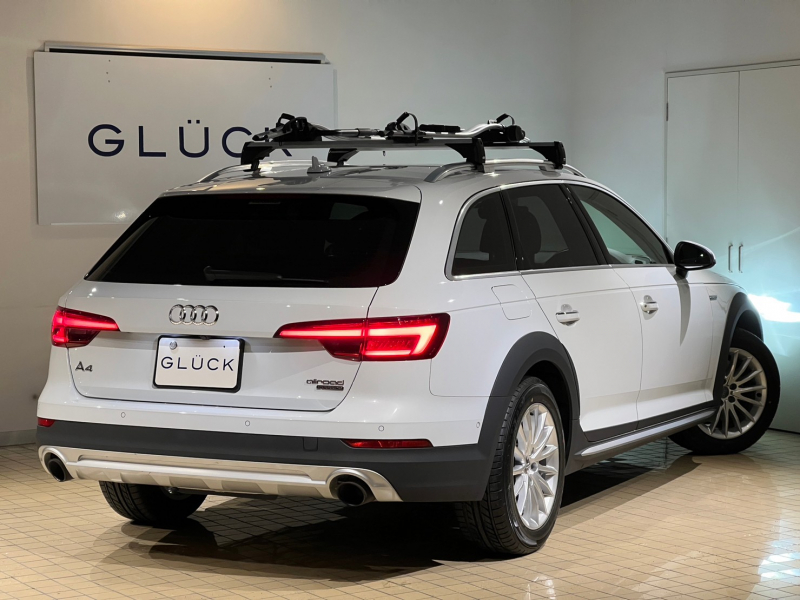 アウディ A4 中古車