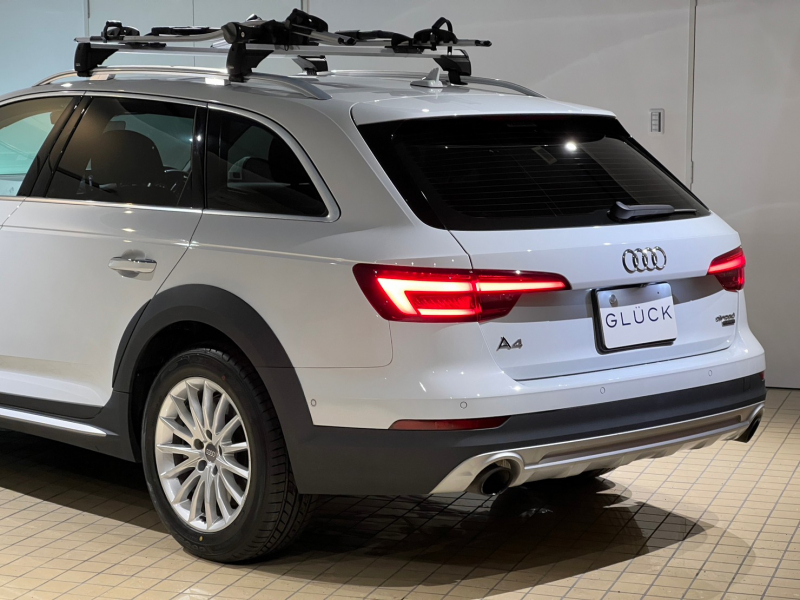 アウディ A4 中古車