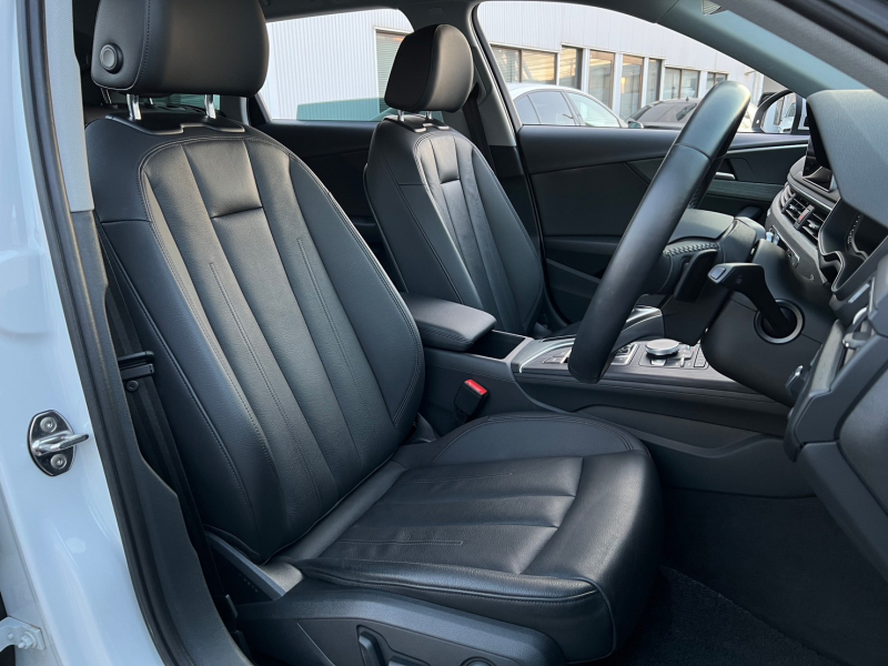 アウディ A4 中古車