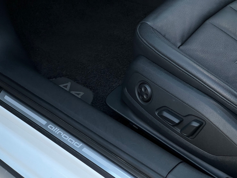 アウディ A4 中古車