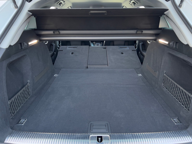 アウディ A4 中古車