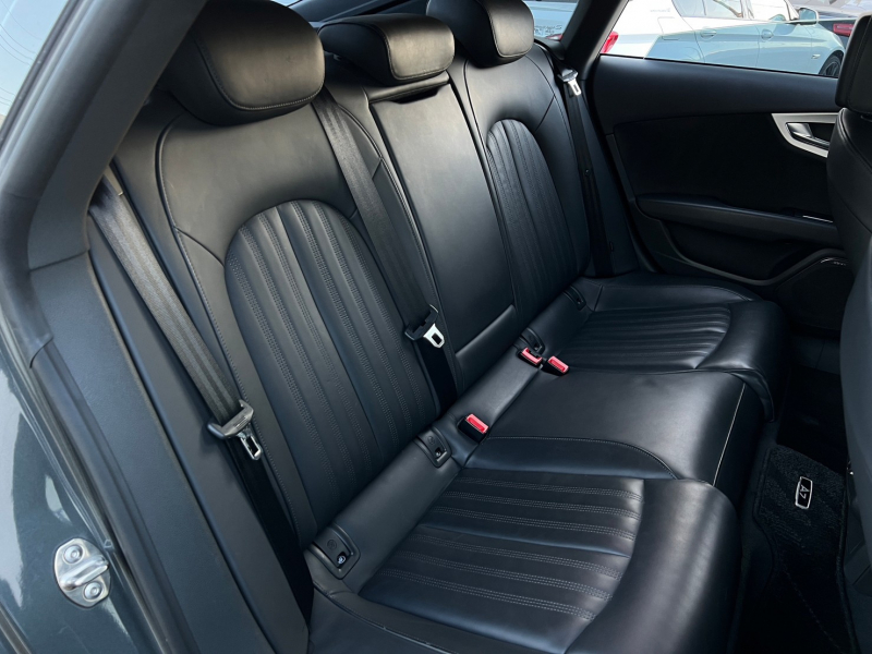 アウディ A7 中古車