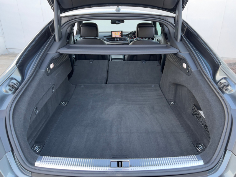 アウディ A7 中古車